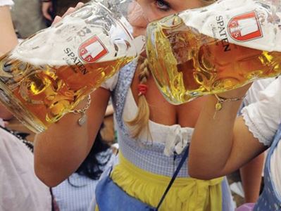 Decor-Doek-Huren-Verhuur-Oktoberfeest-Drinkende-Dames-6x3-Broekiesverhuur.nl Decor-Doek-Huren-Verhuur-Oktoberfeest-Drinkende-Dames-6x3-Broekiesverhuur.nl