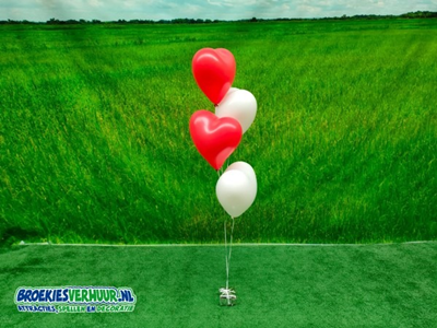 Gronddecoratie 4 Hart Ballonnen