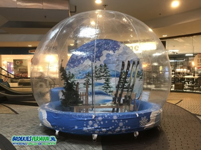 Snow Globe 