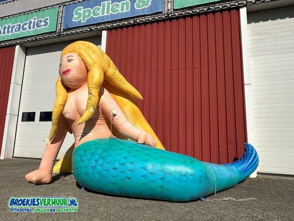 Zeemeermin-Opblaasbaar-Blikvanger-Eyecatcher-Huren-Broekiesverhuur.nl Zeemeermin-Opblaasbaar-Blikvanger-Eyecatcher-Huren-Broekiesverhuur.nl